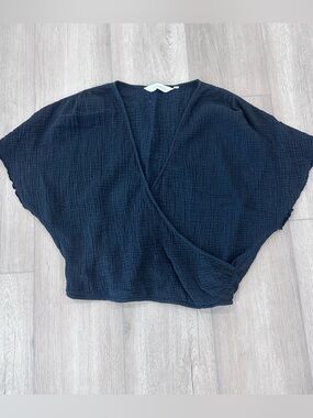 The Handloom cotton gauzy wrap V neck short sleeve top black Small/ Medium
